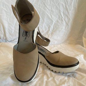 Fly London Wedge/Espadrilles